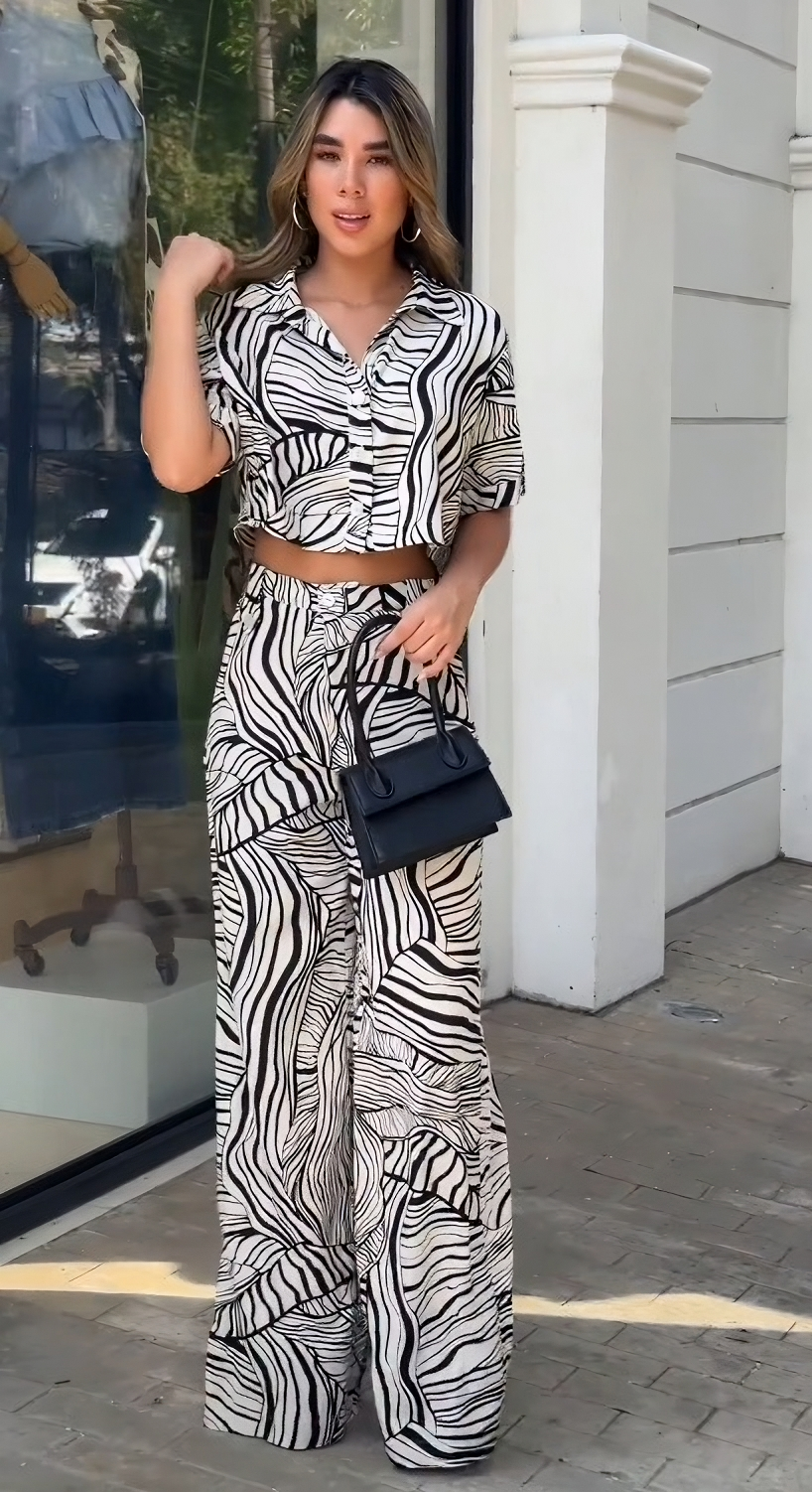 Zebra Wave Co-ord Set – Black & White