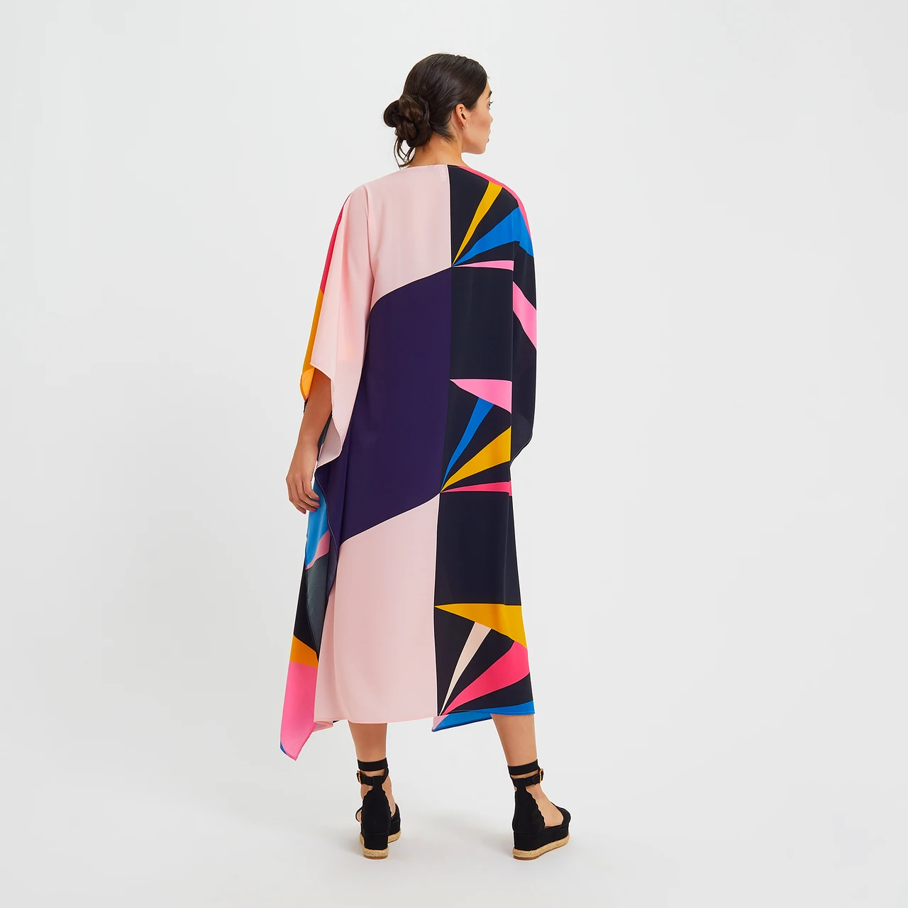 Elegant Pink & Navy Geometric Print Kaftan