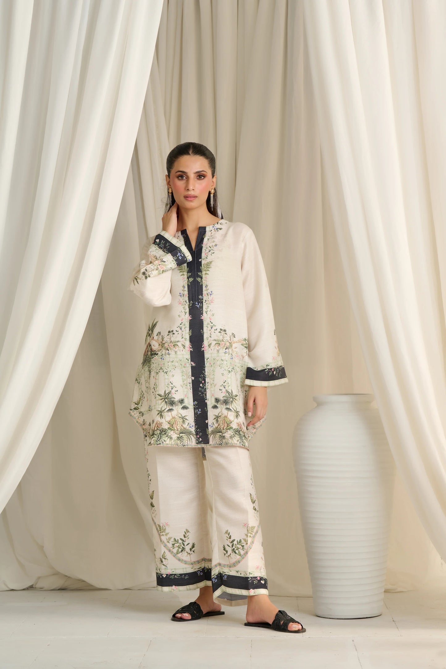 Ivory Bloom Co-ord Set – Cream with Botanical Detailing