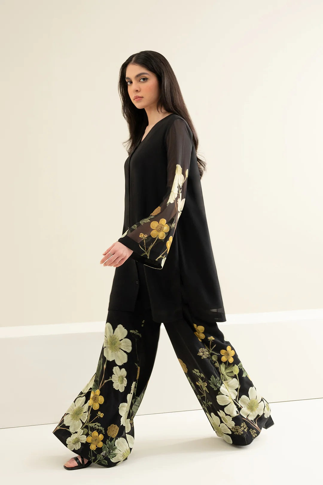 Noir Bloom Floral Co-ord Set – Black & Golden