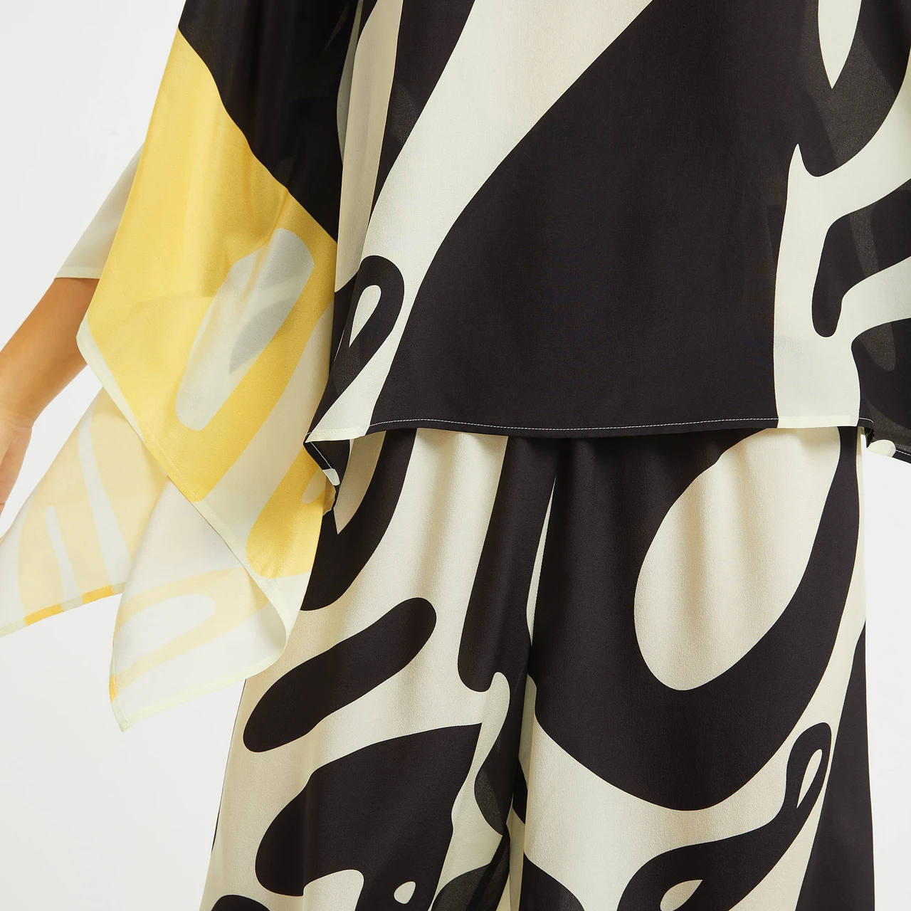 Black & Ivory Abstract Silk Co-ord Set (Kaftan Top & Wide-Leg Pants)