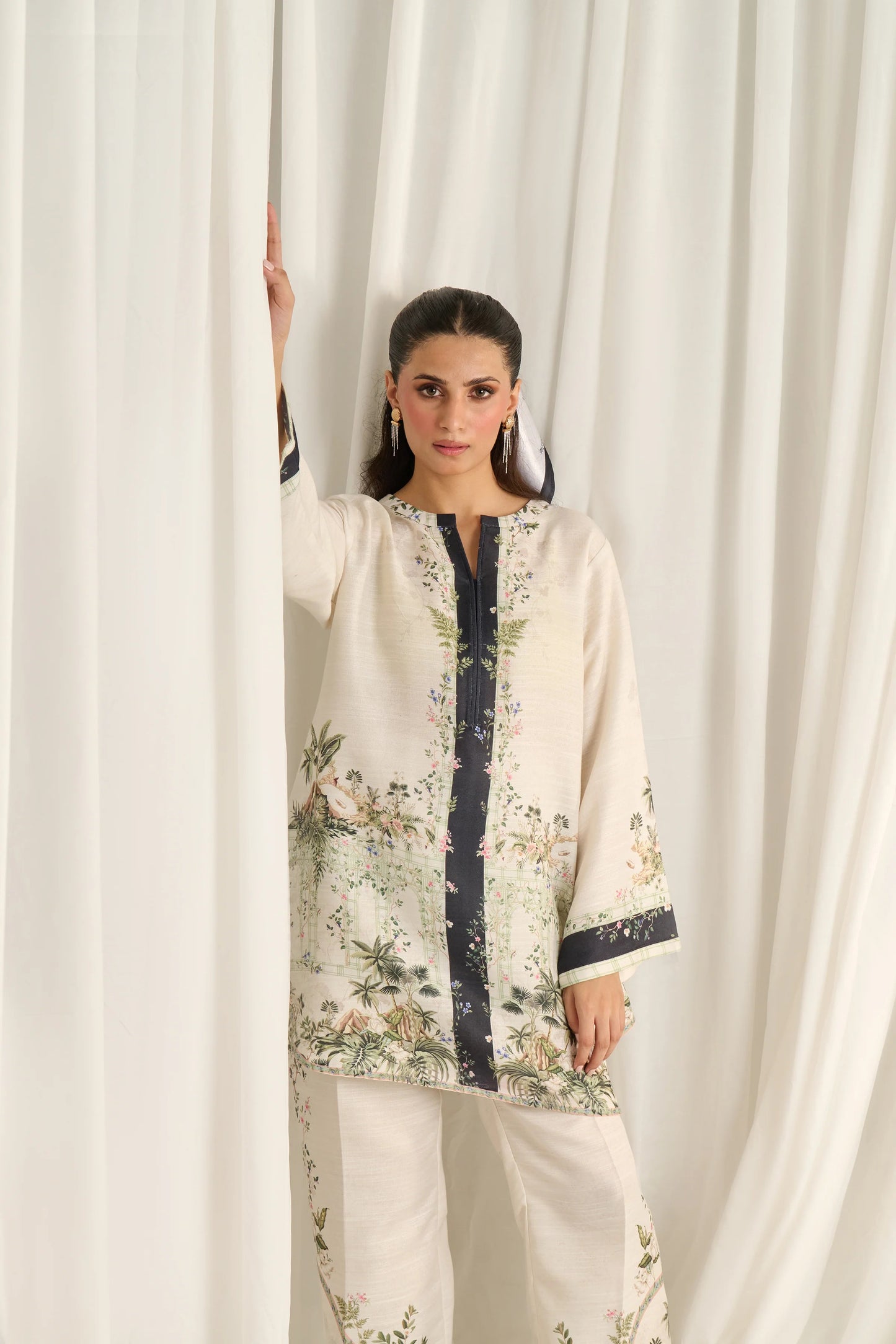 Ivory Bloom Co-ord Set – Cream with Botanical Detailing