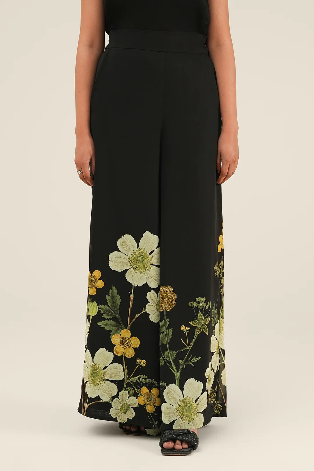 Noir Bloom Floral Co-ord Set – Black & Golden