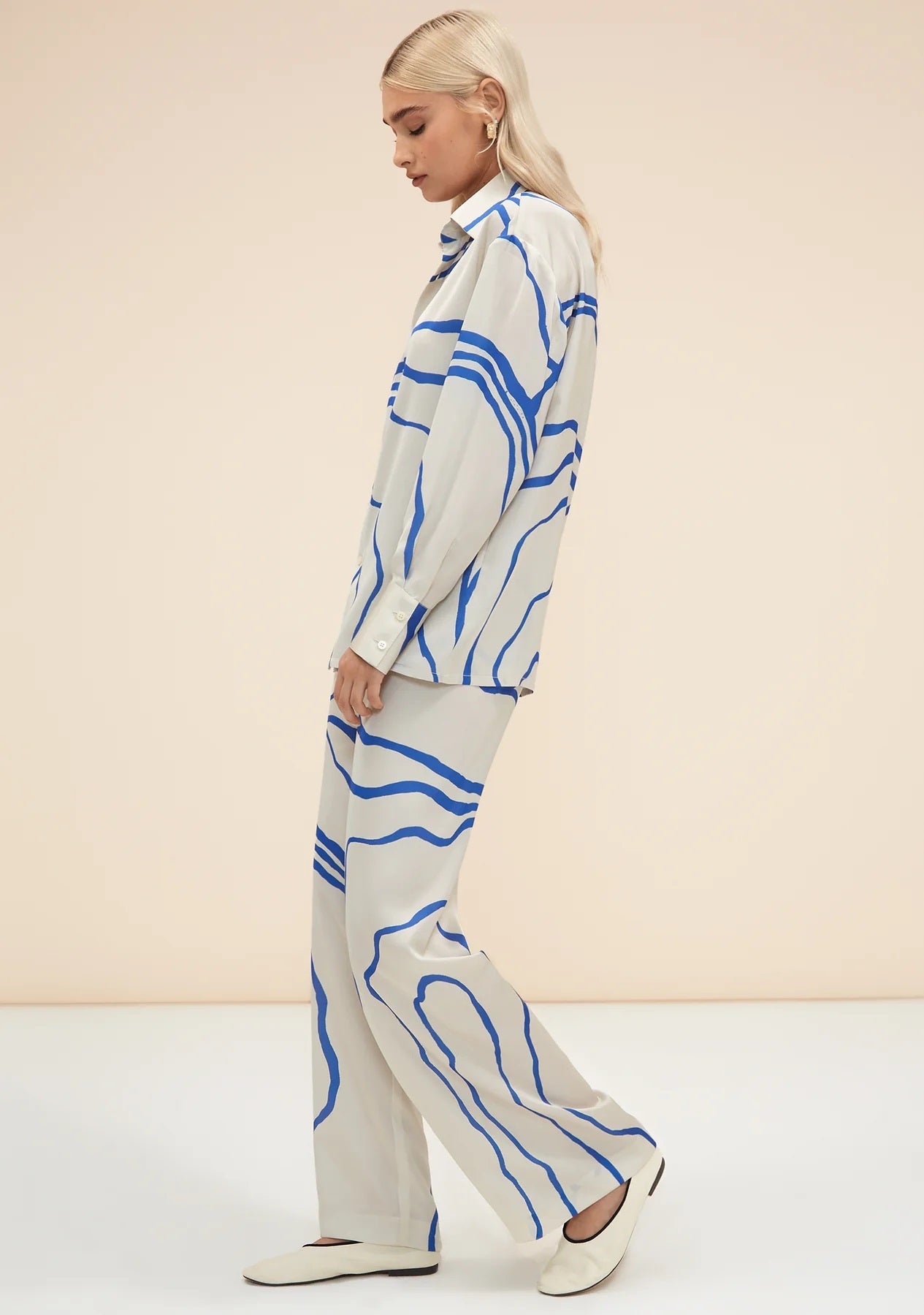 Abstract Line Print Co-ord Set – Luxe Comfort in Black, Blue, Green & Red