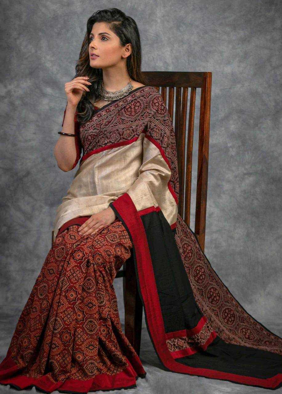 LayrLuxe “Heritage Mulmul Cotton Elegance” Digital Print Saree – Classic Red & Beige