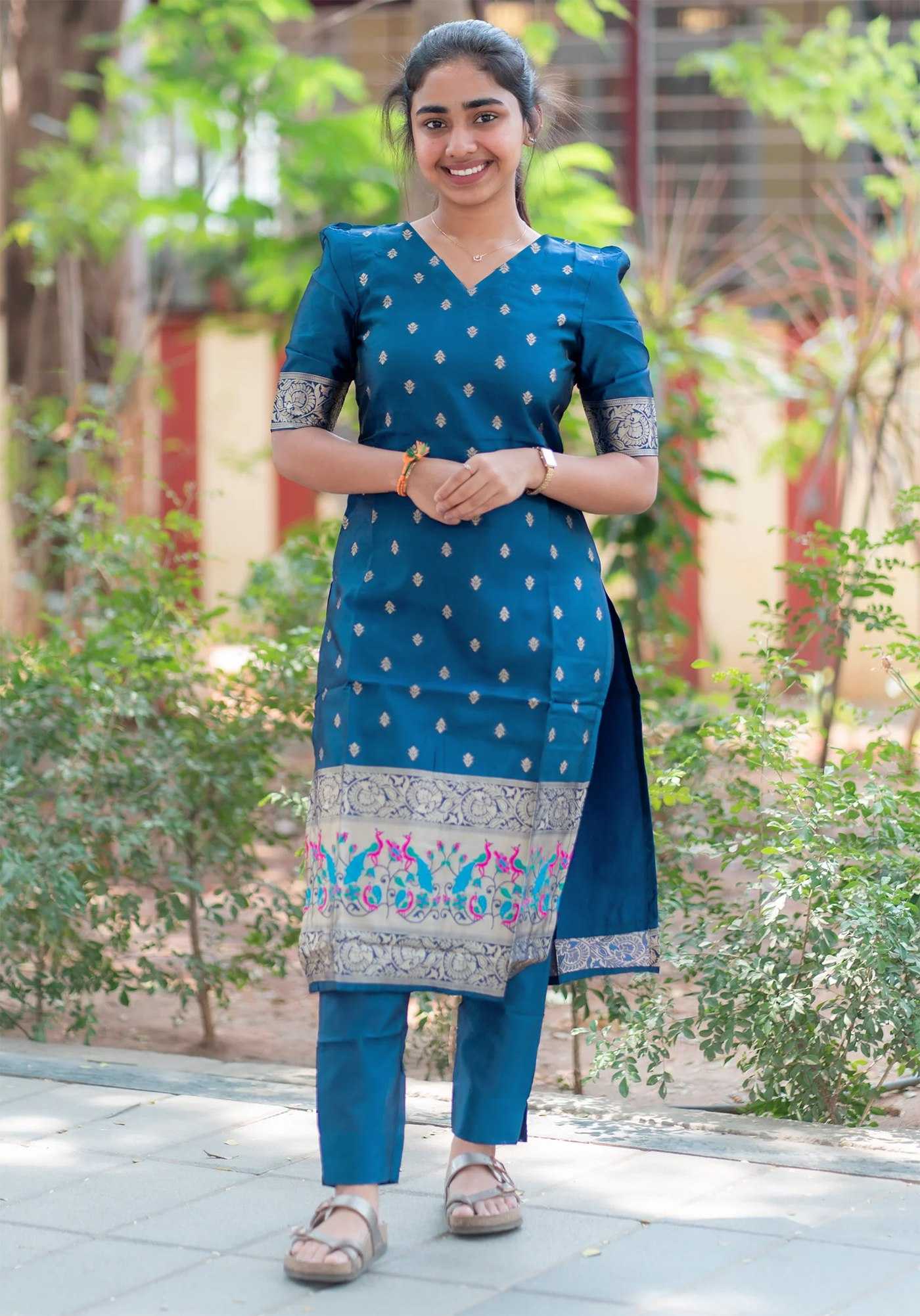 Jacquard Weaving Suit Set – Cerulean Elegance Edition